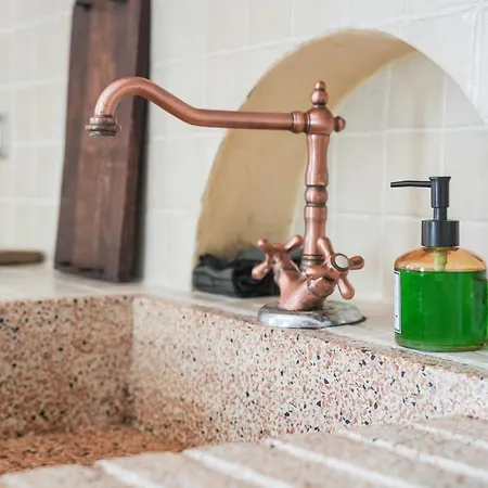 Sul Casa Del Con Piscina Acqua Salata 게스트하우스 3*