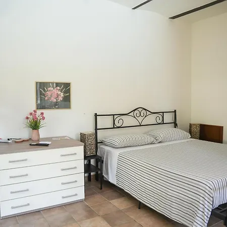Sul Casa Del Con Piscina Acqua Salata 게스트하우스 카스틸리오네델라고